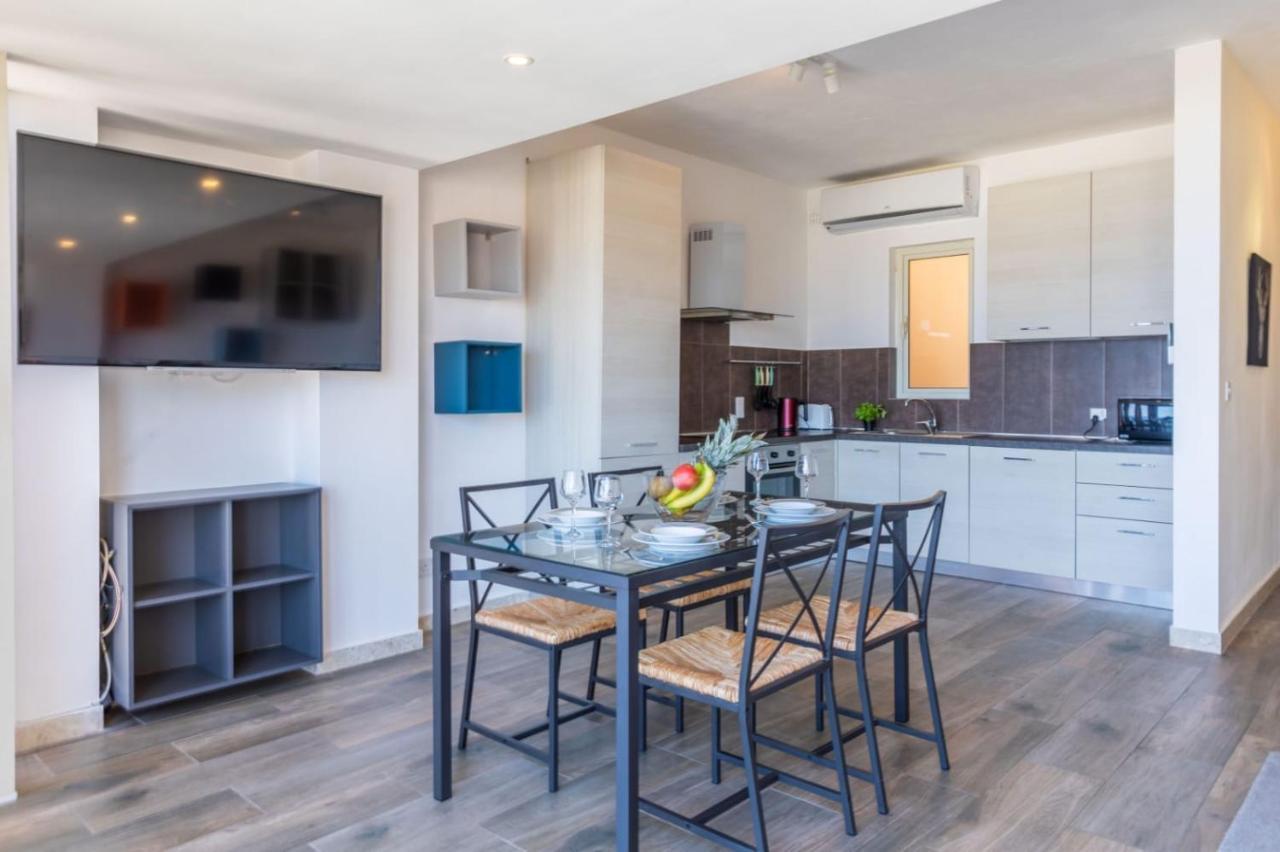 דירות Saint Julian's Sea-View Retreat 2 מראה חיצוני תמונה